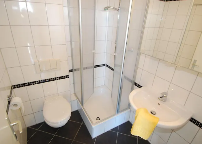 Hafeneck 2 - Brueckstrasse 36 2 *